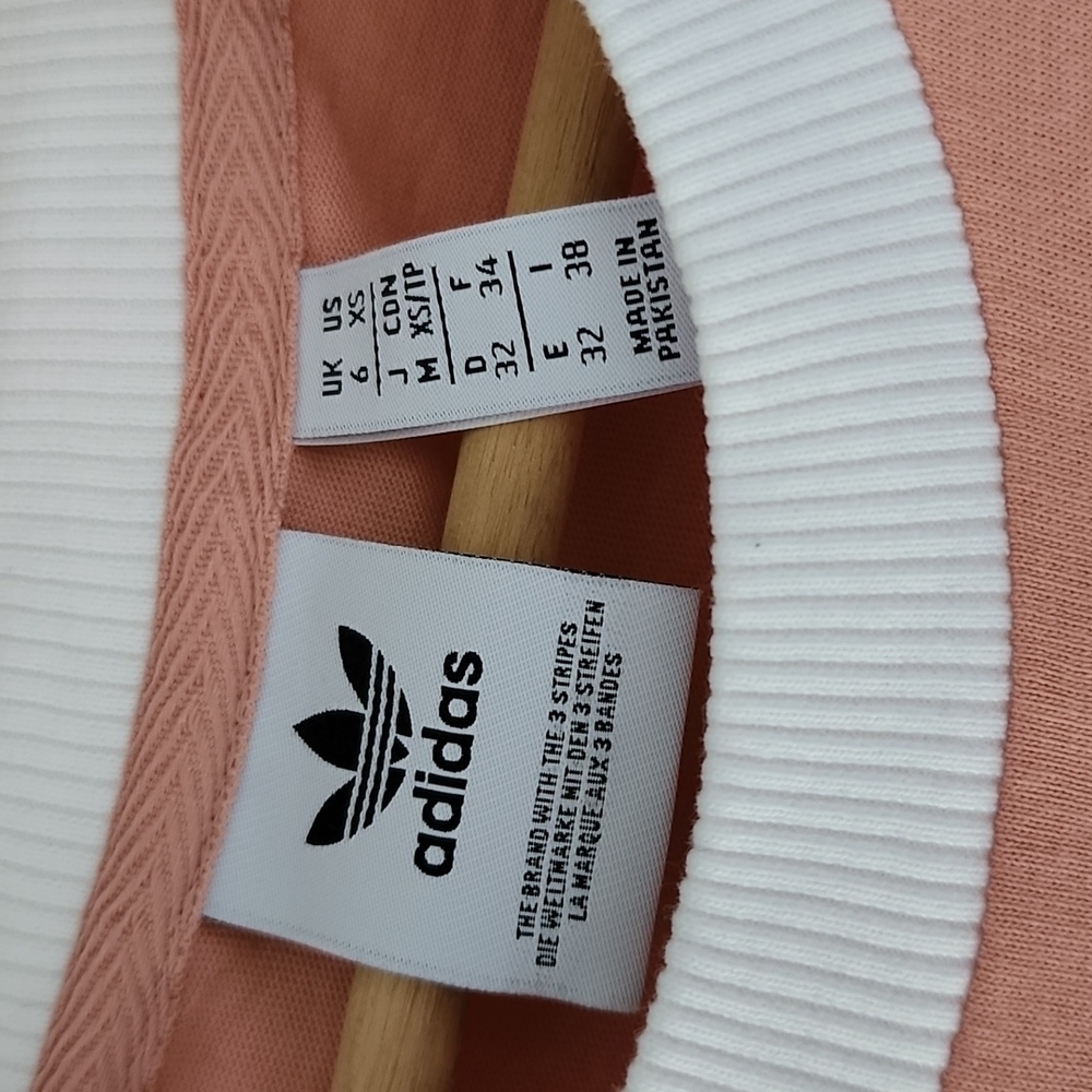 Adidas peach/orange with 3 white stripes t-shirt! - Picture 2 of 7